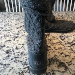 Ugg knit boots size 10